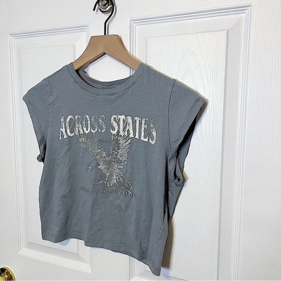 ✧･ﾟgray faded graphic tee - Picture 1 of 5